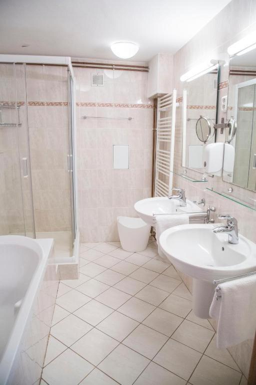 Wellness Hotel Orlík Kozarovice Exteriér fotografie